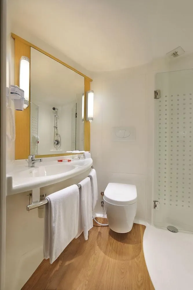 Ibis Bali Kuta Hotel Kuta Lombok 3*,